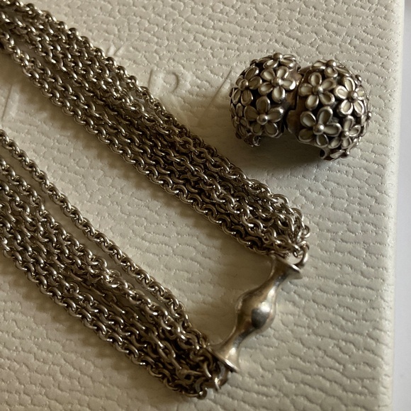 Pandora multi strain bracelet and white flower clasp charm - Picture 5 of 8